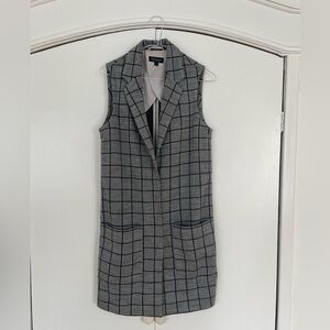 Topshop Black and Gray Checkered Vest ladies size 4